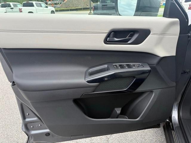 new 2025 Nissan Pathfinder car