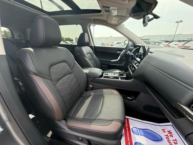 new 2025 Nissan Pathfinder car, priced at $46,667