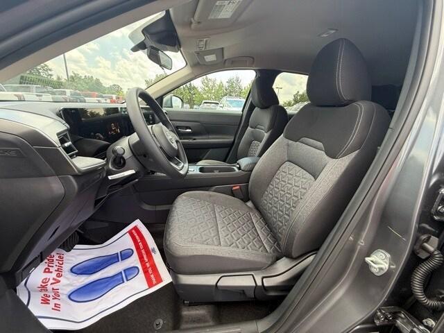 new 2025 Nissan Kicks car, priced at $26,567