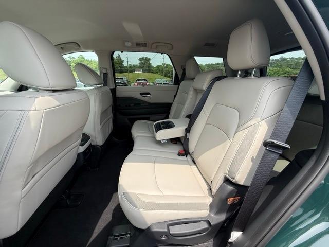 used 2024 Nissan Pathfinder car, priced at $40,900
