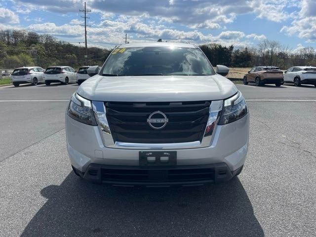 used 2024 Nissan Pathfinder car, priced at $35,700