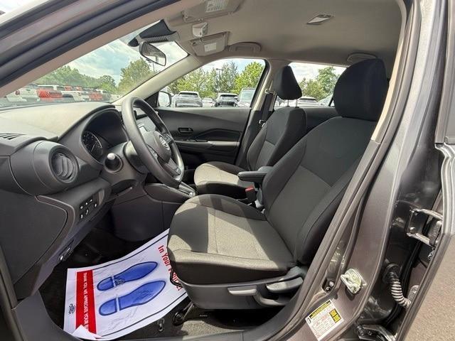 new 2025 Nissan Kicks Play car, priced at $23,257