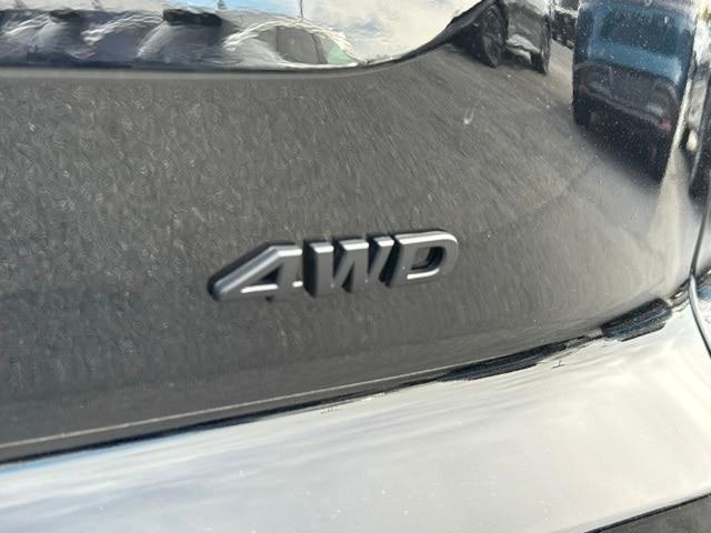 new 2025 Nissan Pathfinder car, priced at $39,267