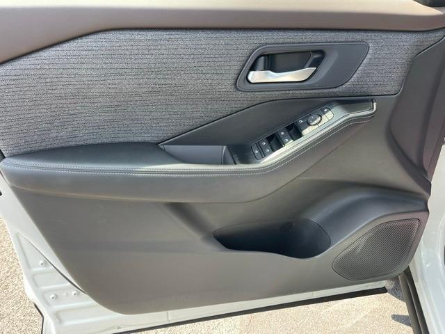 used 2022 Nissan Rogue car, priced at $23,900