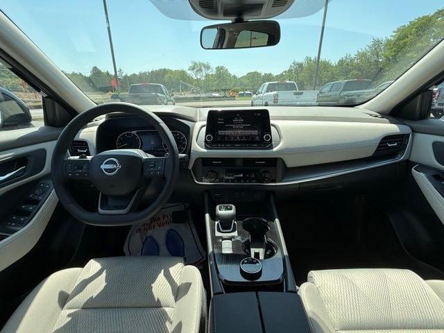 new 2025 Nissan Rogue car, priced at $31,428