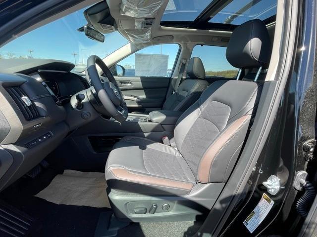 new 2025 Nissan Pathfinder car, priced at $47,223