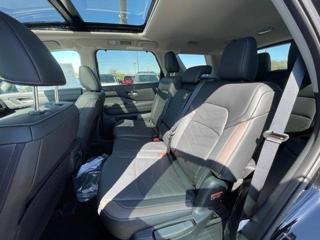 new 2025 Nissan Pathfinder car, priced at $47,223