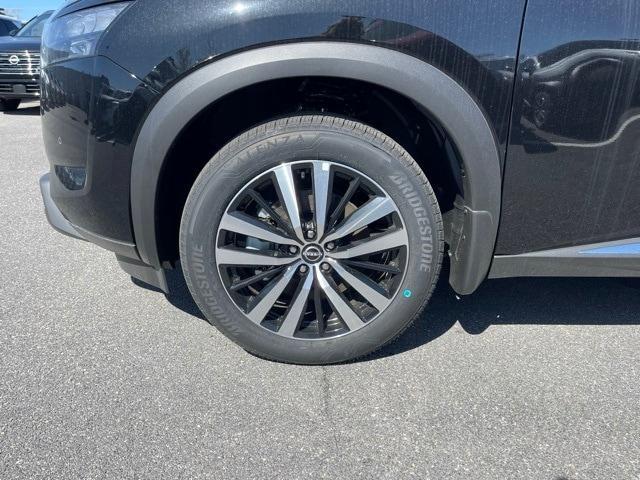 new 2025 Nissan Pathfinder car, priced at $47,223