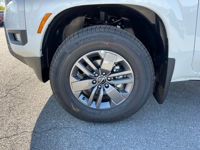 new 2025 Nissan Frontier car, priced at $40,856