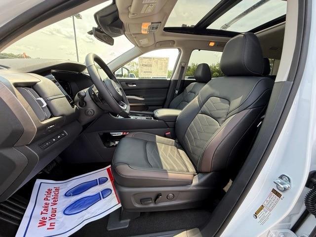 new 2025 Nissan Pathfinder car, priced at $47,288