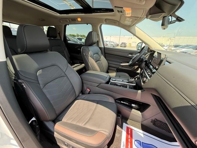 new 2025 Nissan Pathfinder car, priced at $47,288