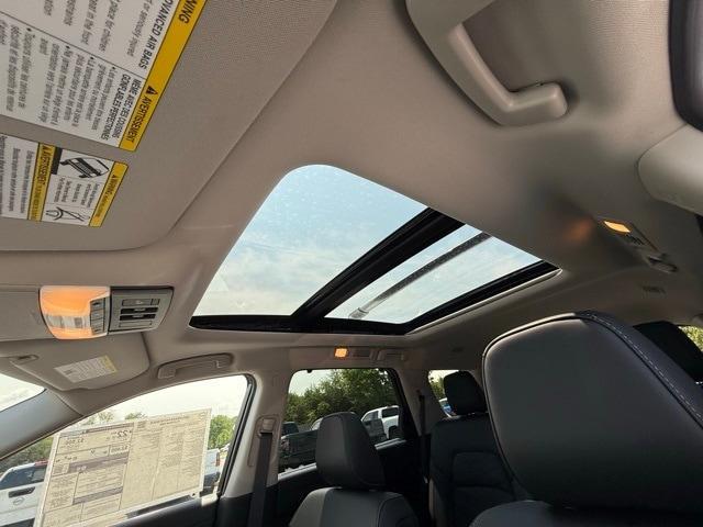 new 2025 Nissan Pathfinder car, priced at $47,288