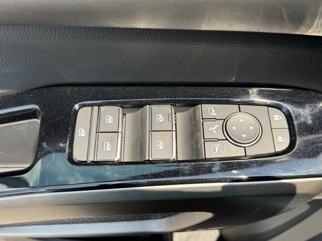 new 2025 Nissan Pathfinder car, priced at $47,288