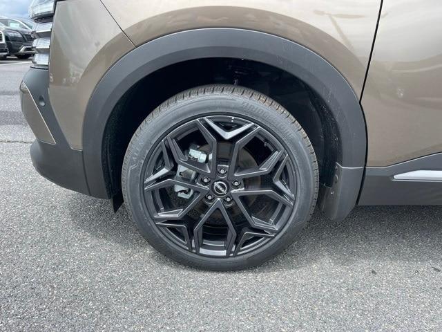 new 2025 Nissan Kicks car, priced at $30,589