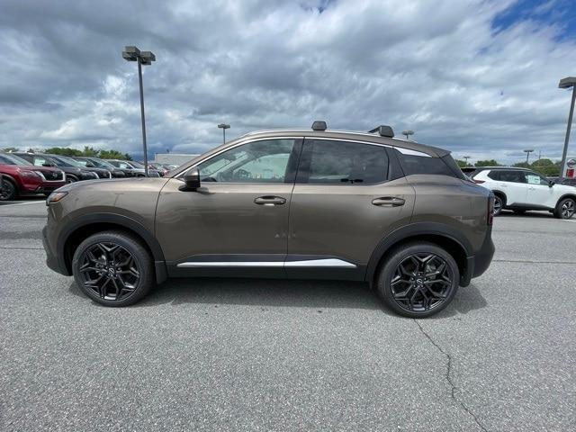 new 2025 Nissan Kicks car, priced at $30,589