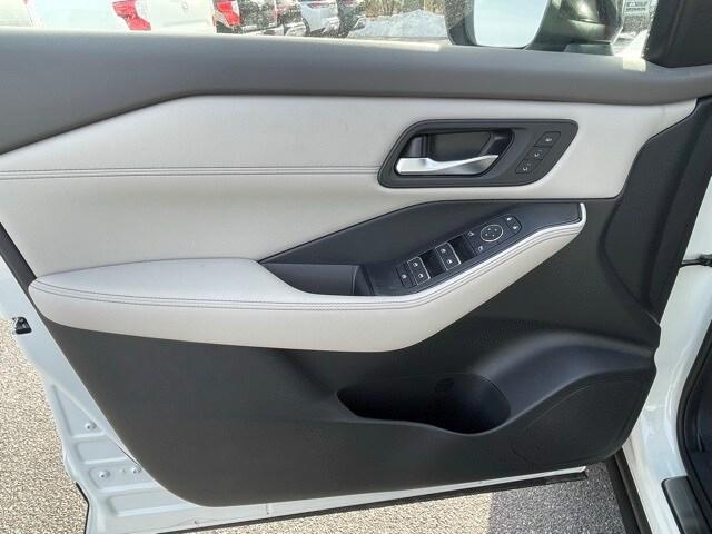 new 2025 Nissan Rogue car, priced at $43,833