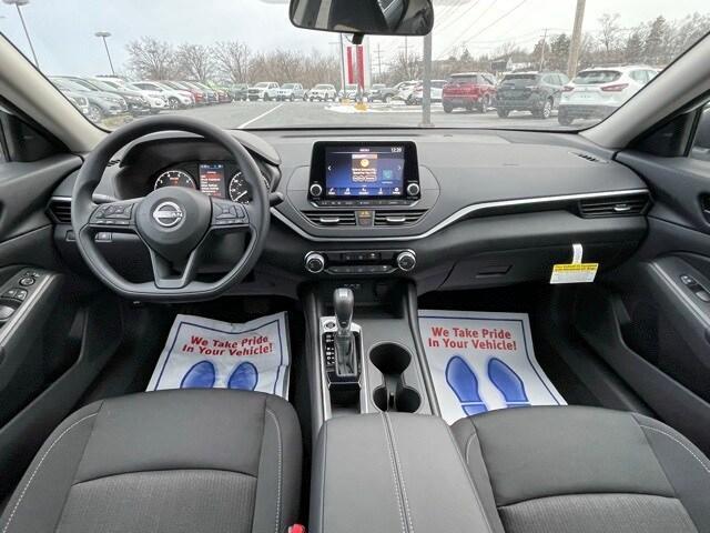 new 2025 Nissan Altima car, priced at $26,338