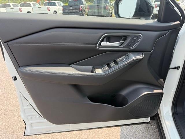 new 2025 Nissan Rogue car, priced at $44,072