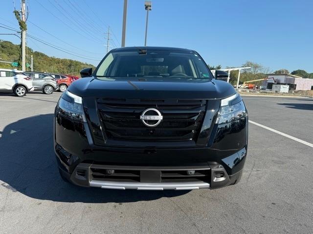 new 2025 Nissan Pathfinder car, priced at $43,185