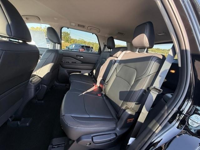 new 2025 Nissan Pathfinder car, priced at $43,185