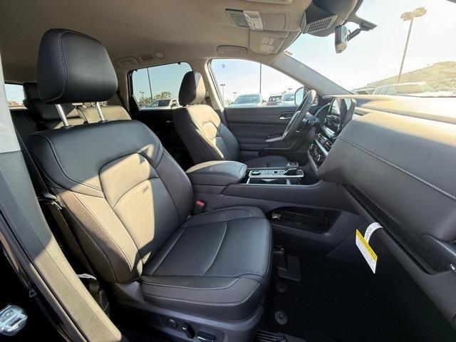 new 2025 Nissan Pathfinder car, priced at $43,185