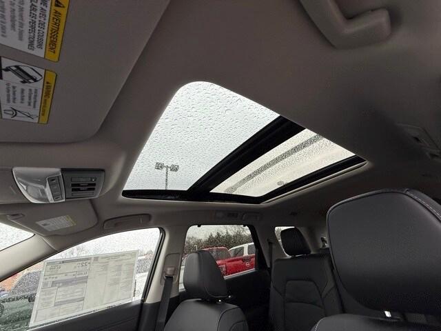 new 2025 Nissan Pathfinder car, priced at $46,022