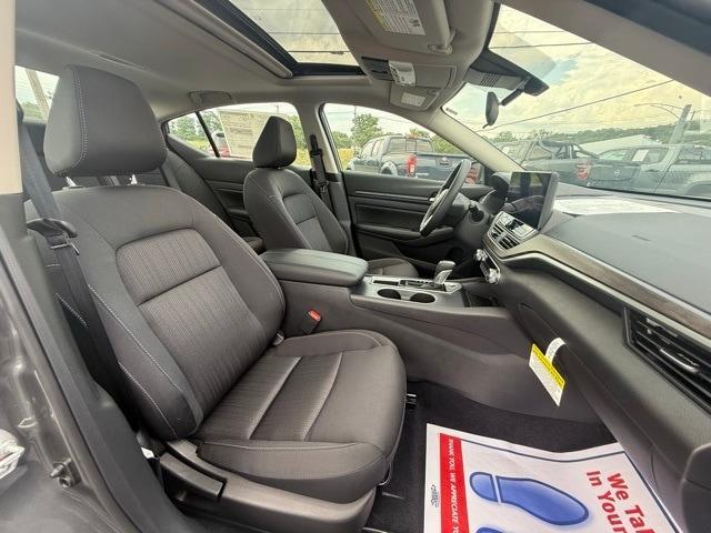 new 2025 Nissan Altima car
