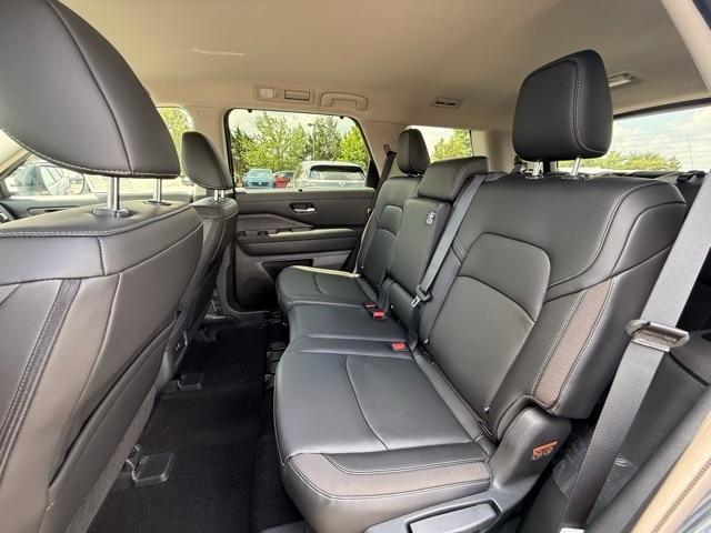 new 2025 Nissan Pathfinder car, priced at $43,049