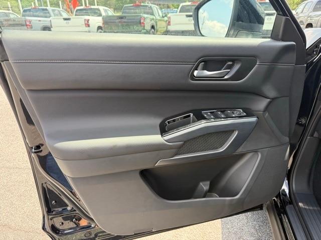 new 2025 Nissan Pathfinder car, priced at $43,049
