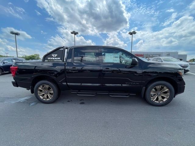 new 2024 Nissan Titan car, priced at $50,554