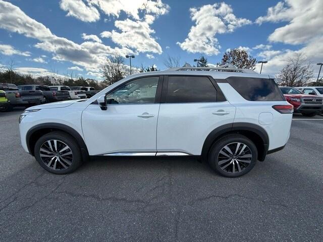 new 2025 Nissan Pathfinder car, priced at $46,332