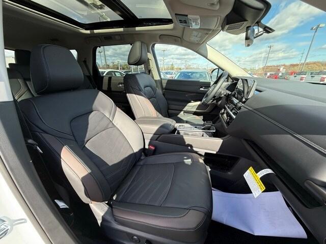 new 2025 Nissan Pathfinder car, priced at $46,332
