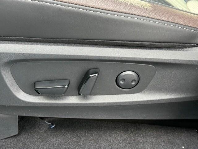 new 2025 Nissan Pathfinder car, priced at $46,332