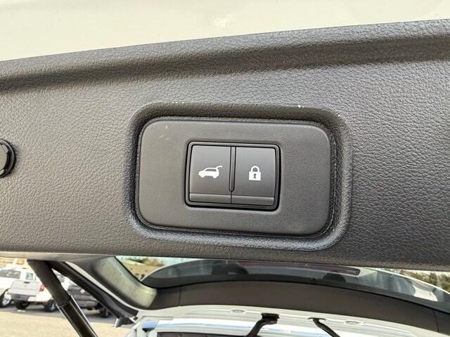 new 2025 Nissan Pathfinder car, priced at $46,332