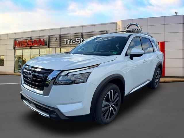 new 2025 Nissan Pathfinder car, priced at $46,332