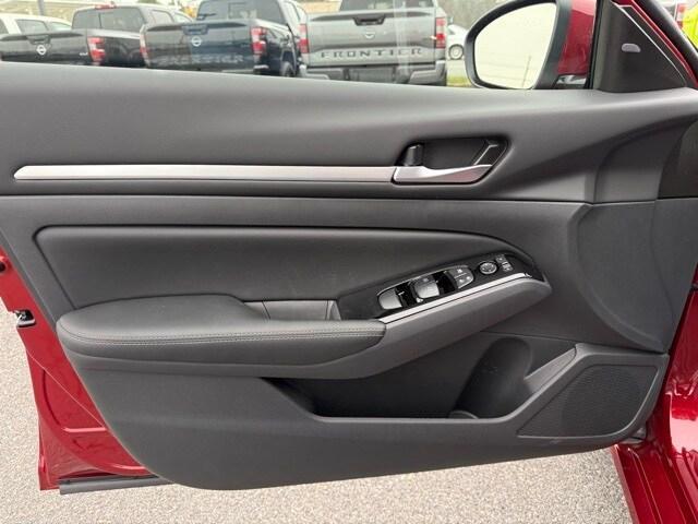 new 2025 Nissan Altima car, priced at $33,384