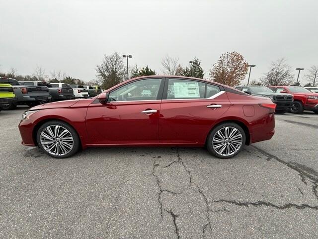 new 2025 Nissan Altima car, priced at $33,384