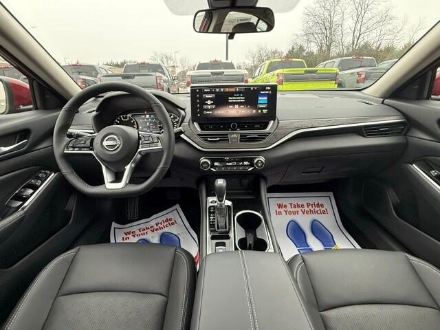 new 2025 Nissan Altima car, priced at $33,384