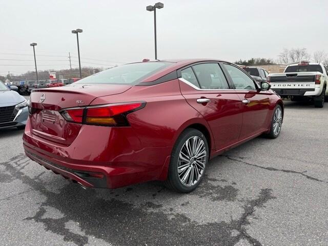 new 2025 Nissan Altima car, priced at $33,384