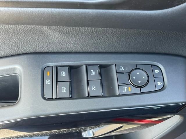 new 2025 Nissan Pathfinder car, priced at $42,272