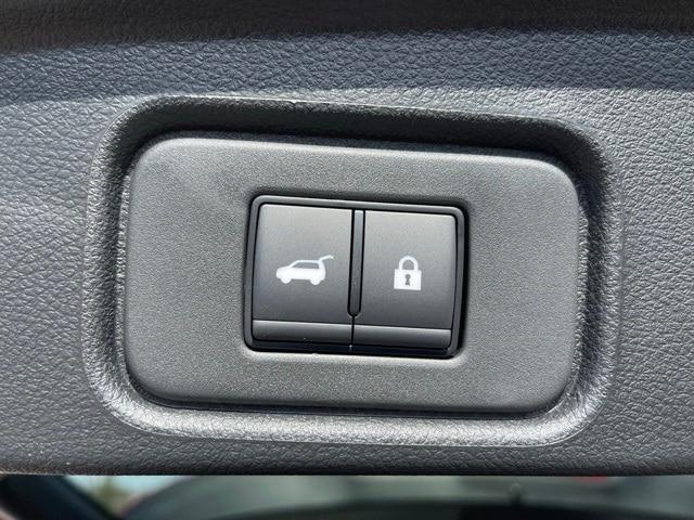 new 2025 Nissan Pathfinder car, priced at $42,272