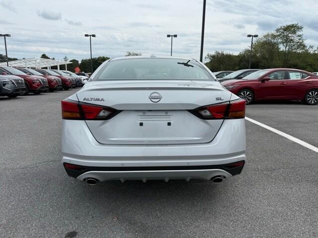 new 2025 Nissan Altima car, priced at $33,020