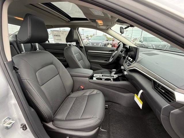 new 2025 Nissan Altima car, priced at $33,020