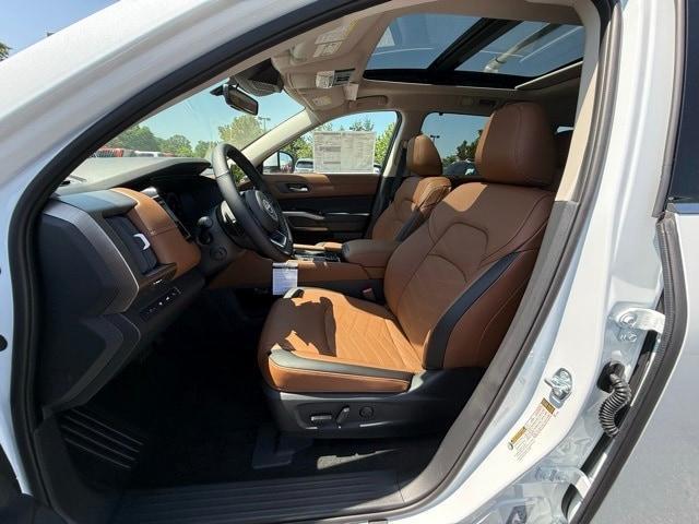 new 2025 Nissan Pathfinder car, priced at $50,912