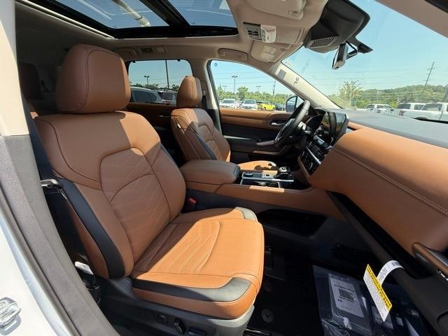 new 2025 Nissan Pathfinder car, priced at $50,912