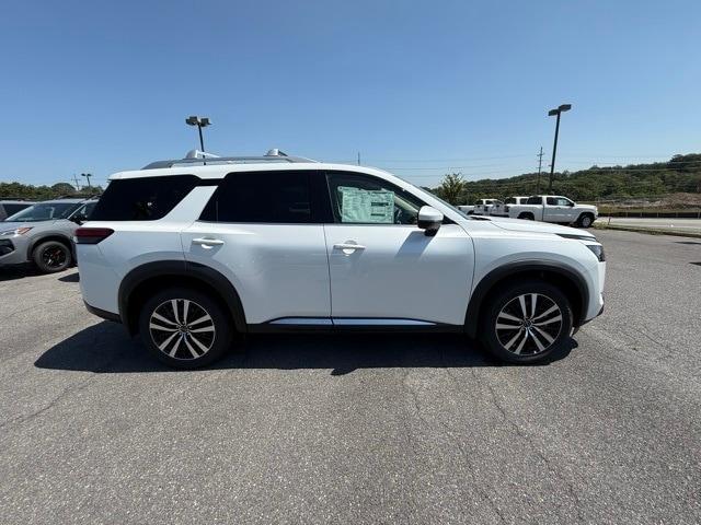 new 2025 Nissan Pathfinder car, priced at $50,912