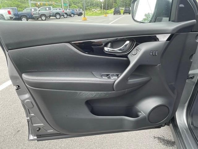 used 2022 Nissan Rogue Sport car, priced at $21,900