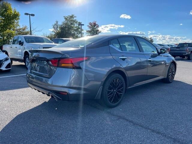 new 2025 Nissan Altima car, priced at $28,423