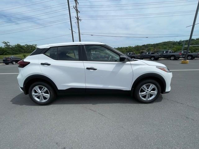 new 2025 Nissan Kicks Play car, priced at $23,179