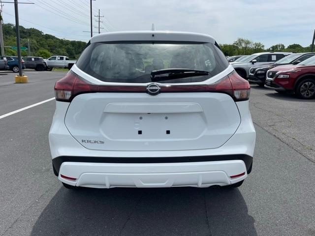 new 2025 Nissan Kicks Play car, priced at $23,179